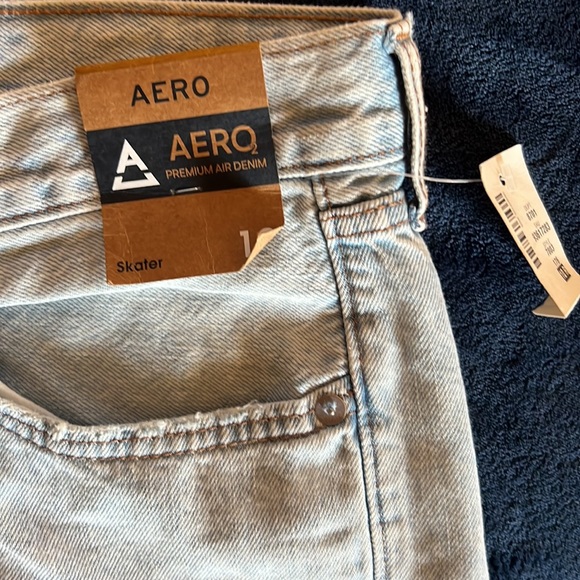 Cute ripped jeans! -never worn before - Picture 4 of 5